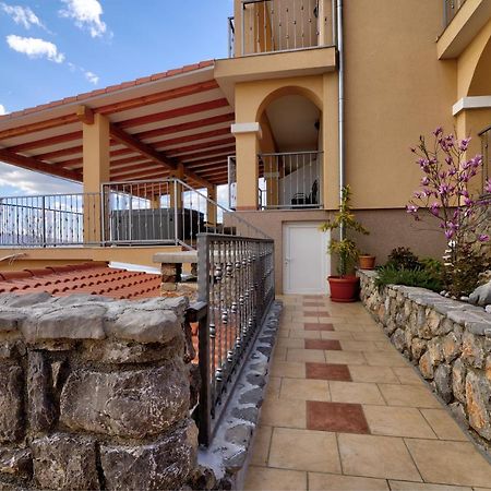 Apartments Lucia Senj 1 Exteriér fotografie