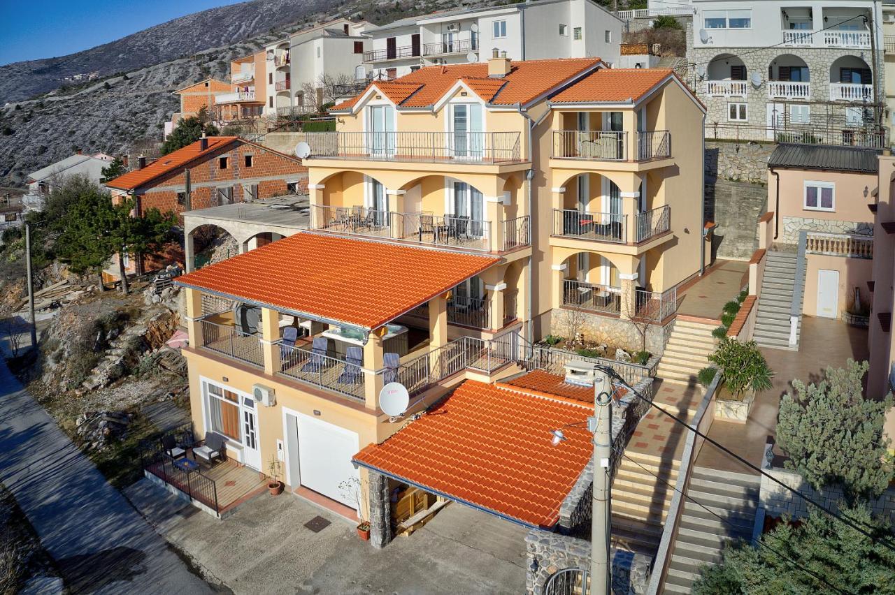 Apartments Lucia Senj 1 Exteriér fotografie
